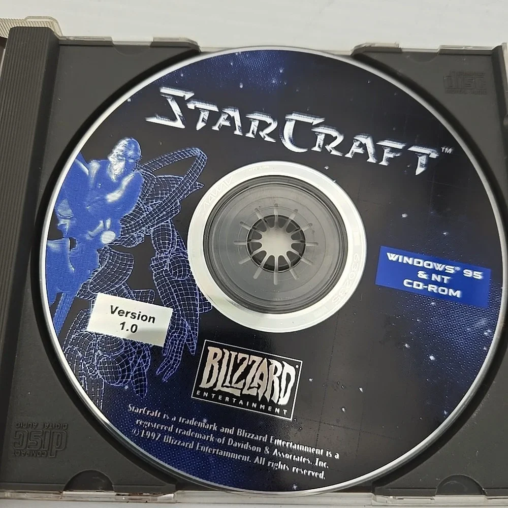 StarCraft Blizzard PC CD-ROM Version 1.0 Windows 95 NT 1998 Strategy Game